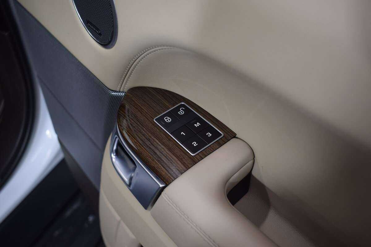 Land Rover Range Rover Sport 2015 года с пробегом. Фото: #22