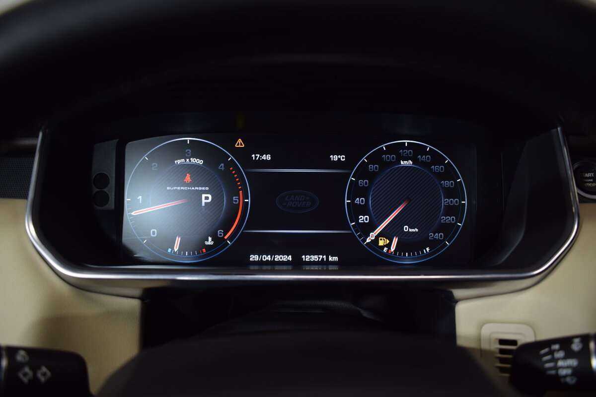 Land Rover Range Rover Sport 2015 года с пробегом. Фото: #25