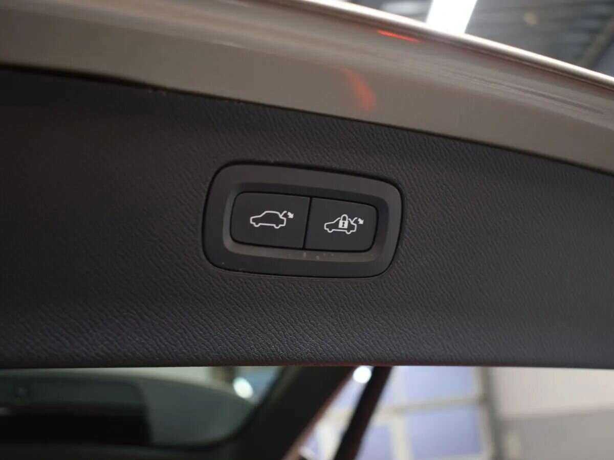 Volvo XC90 2023 года с пробегом. Фото: #4