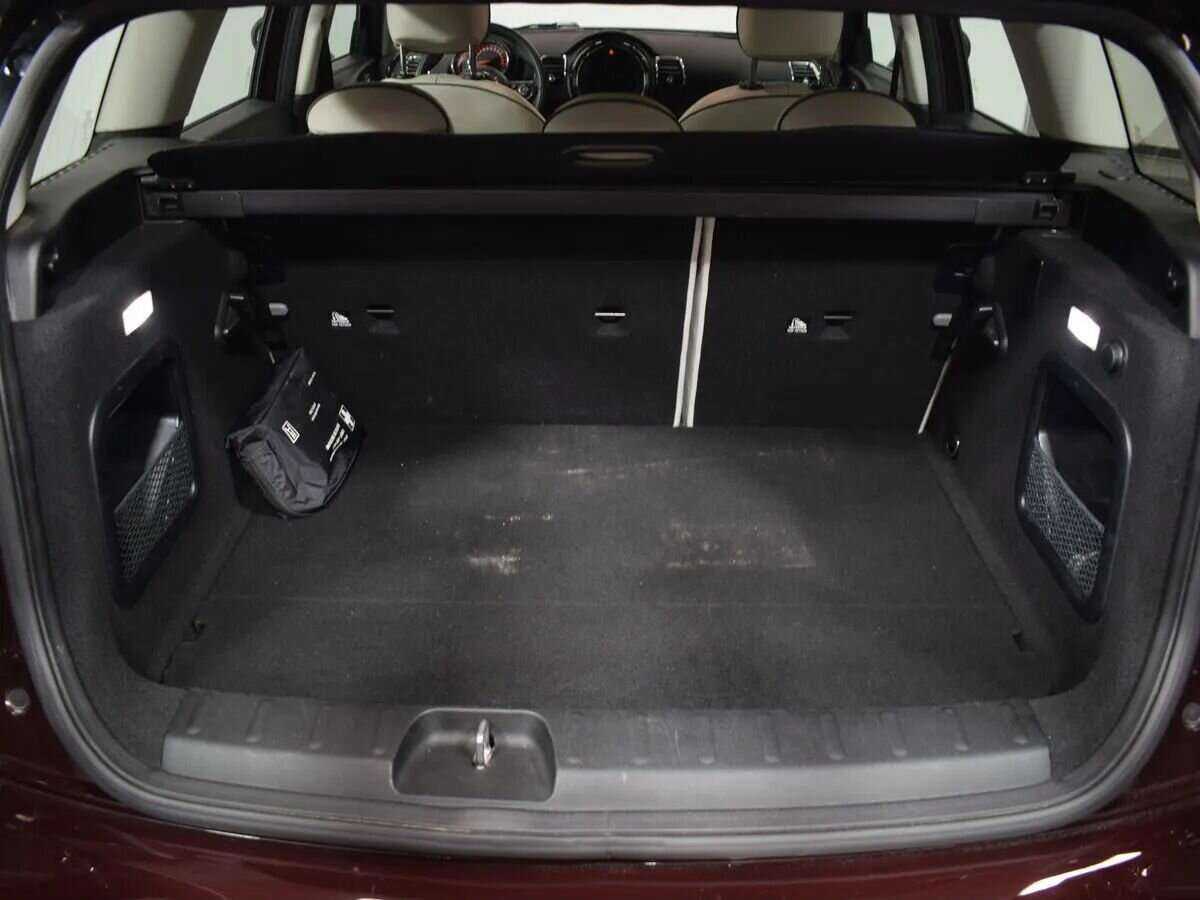 Mini Clubman 2017 года с пробегом. Фото: #4