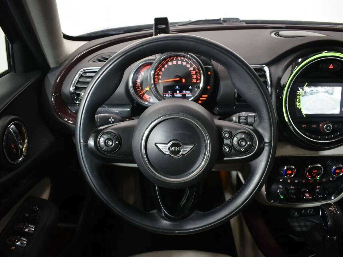 Mini Clubman 2017 года с пробегом. Фото: #11