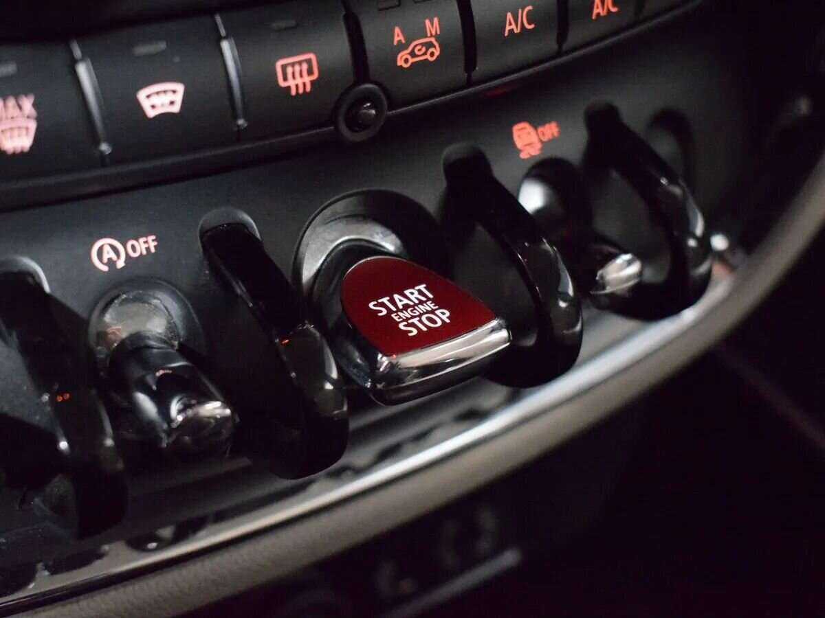 Mini Clubman 2017 года с пробегом. Фото: #17