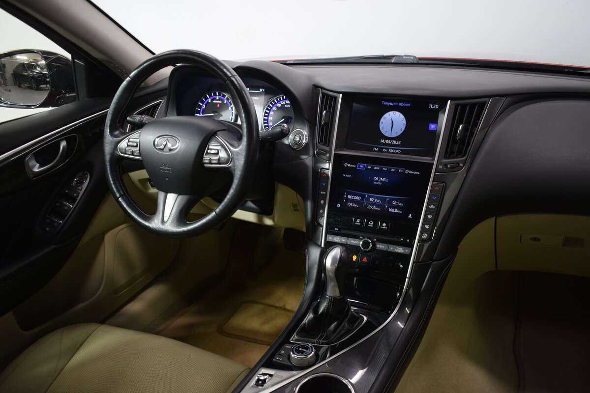 Infiniti Q50 2015 года с пробегом. Фото: #11