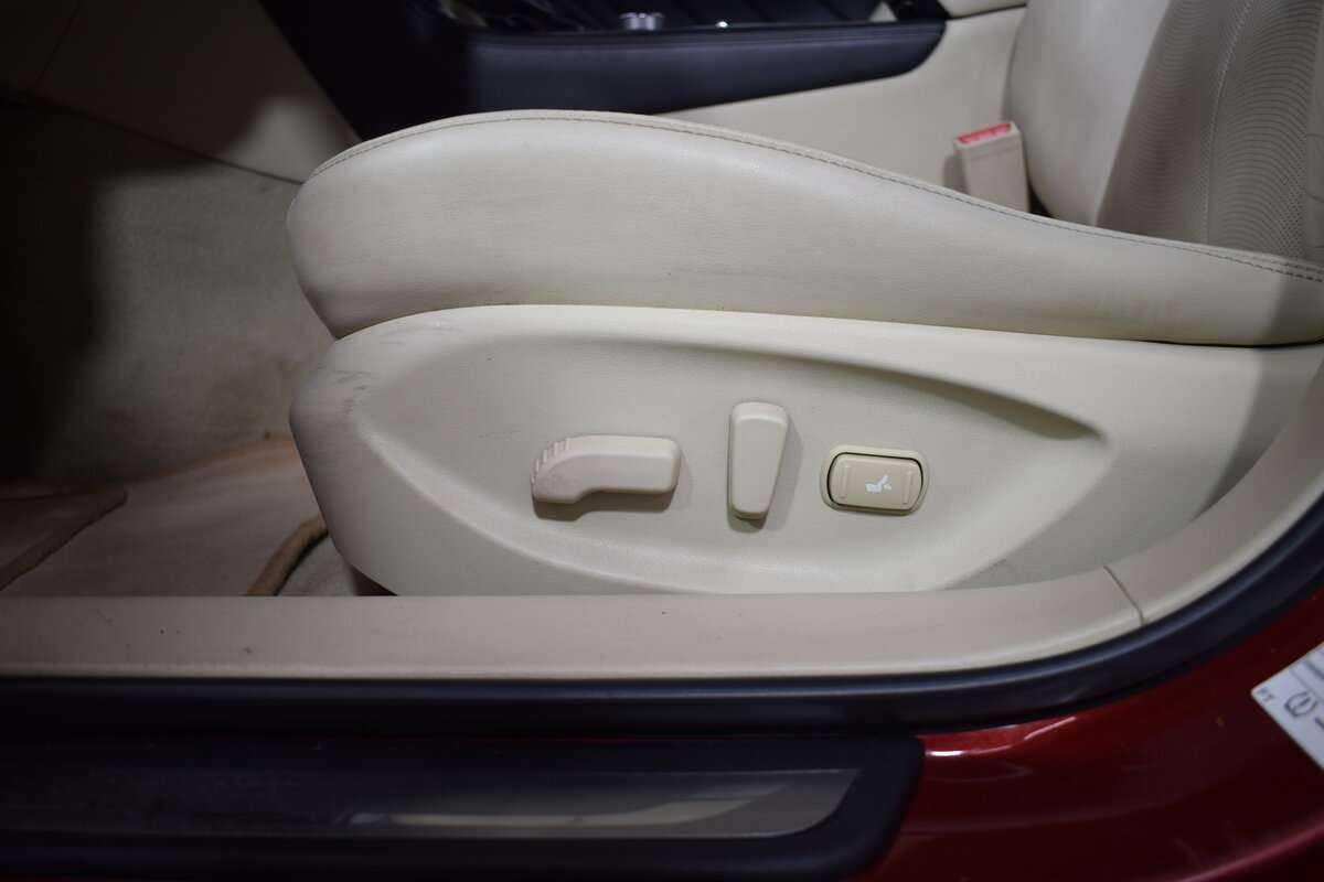 Infiniti Q50 2015 года с пробегом. Фото: #18