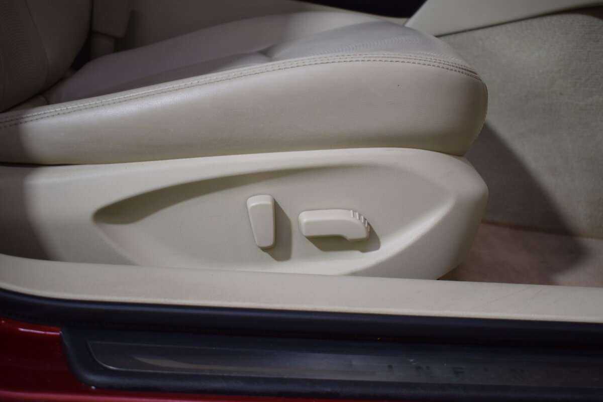 Infiniti Q50 2015 года с пробегом. Фото: #21