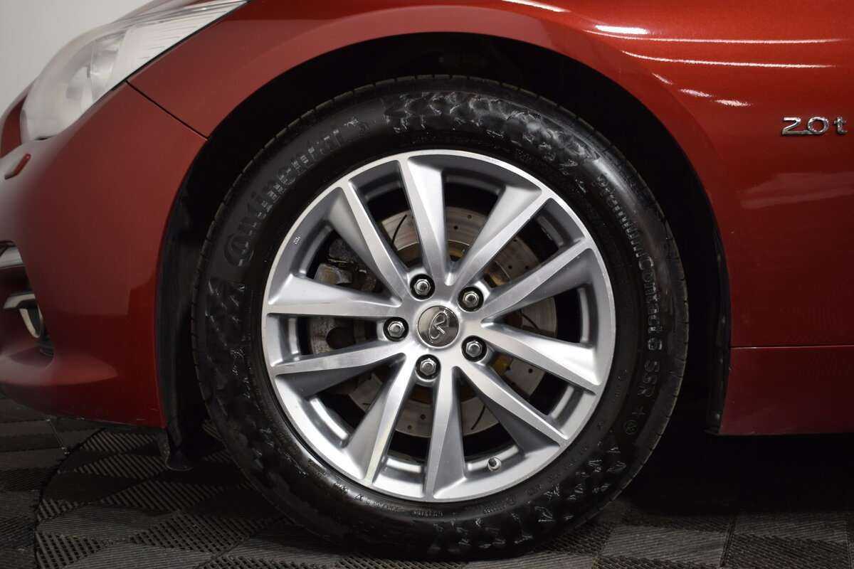 Infiniti Q50 2015 года с пробегом. Фото: #32