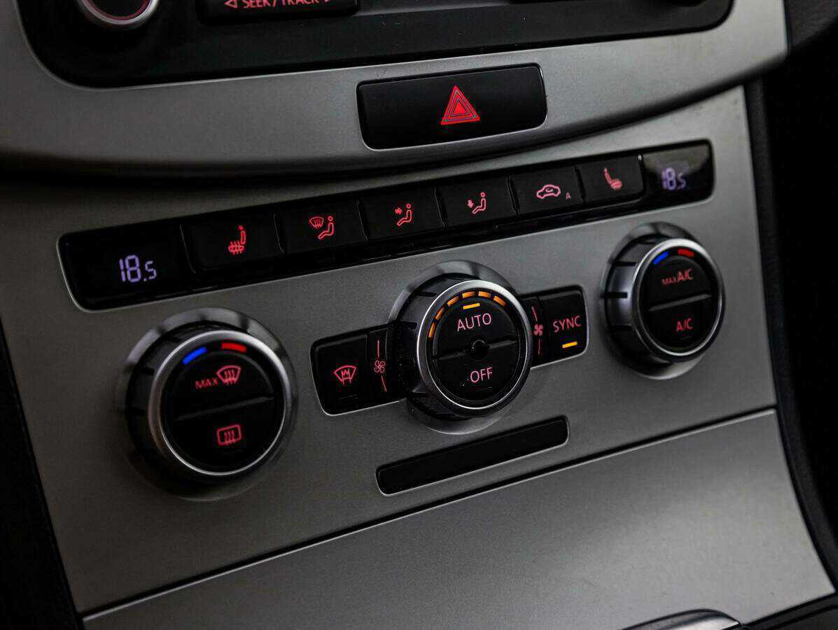 Б/У Фольксваген Пассат 2013 года. Фото: #12