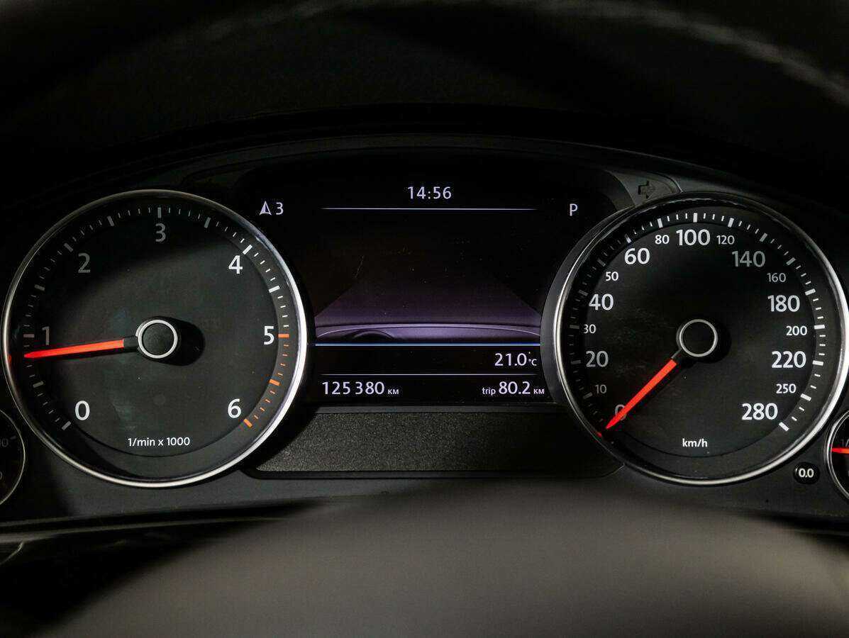 Volkswagen Touareg 2018 года с пробегом. Фото: #9