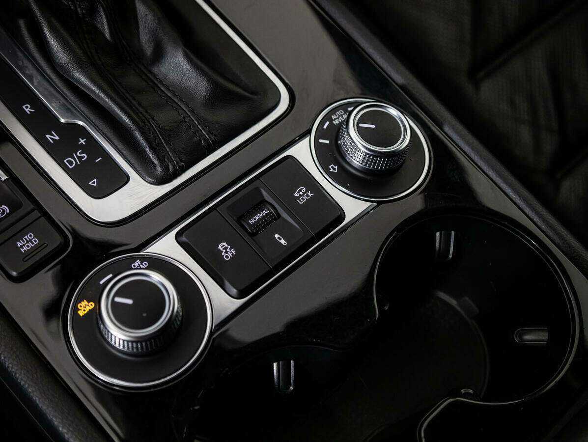 Volkswagen Touareg 2018 года с пробегом. Фото: #13