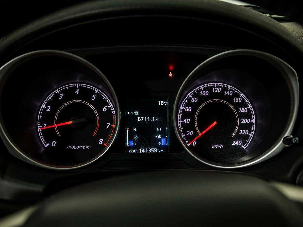 Б/У Митсубиши АС-Икс 2014 года. Фото: #10