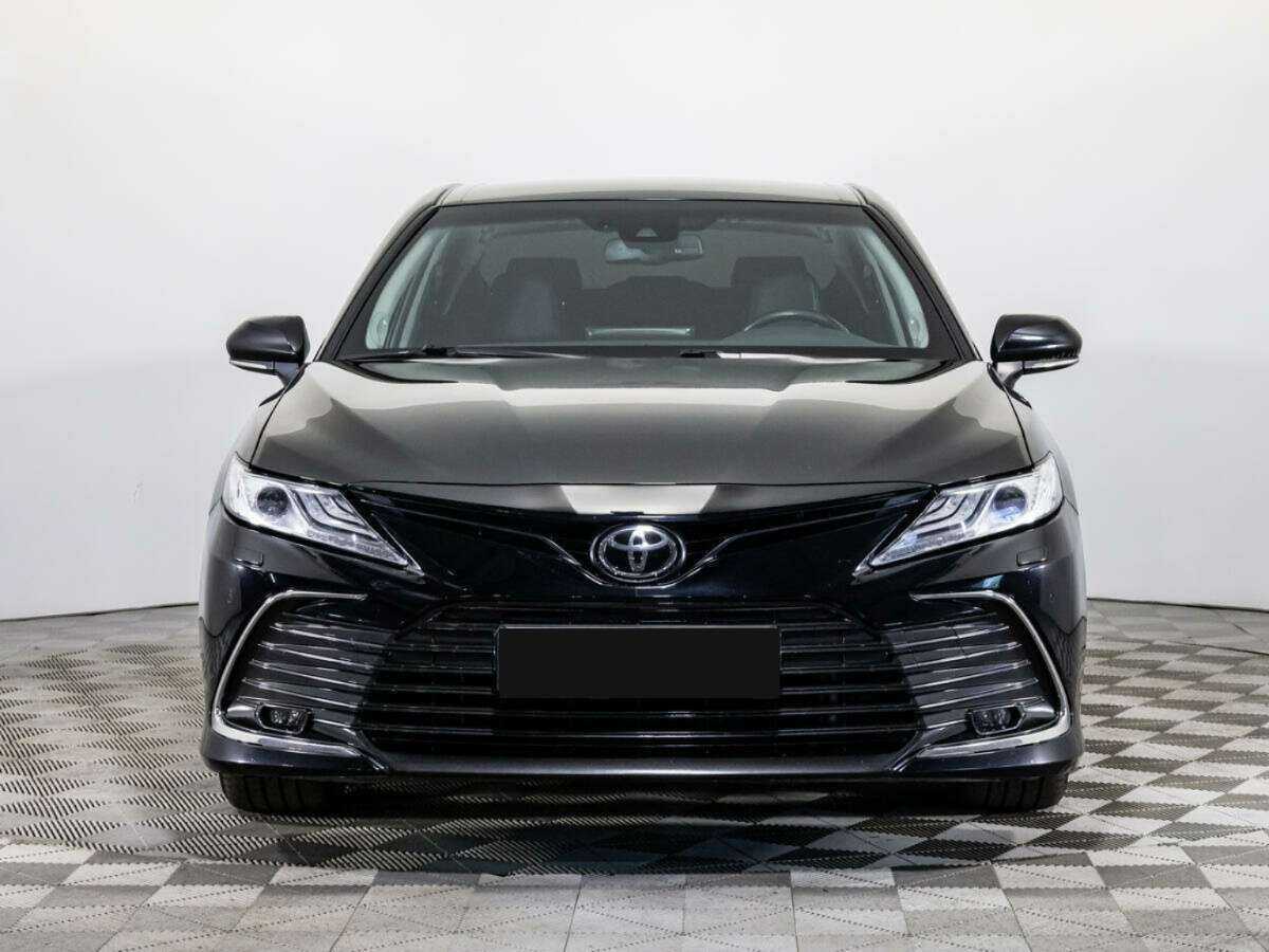 Toyota Camry 2021 года с пробегом. Фото: #1