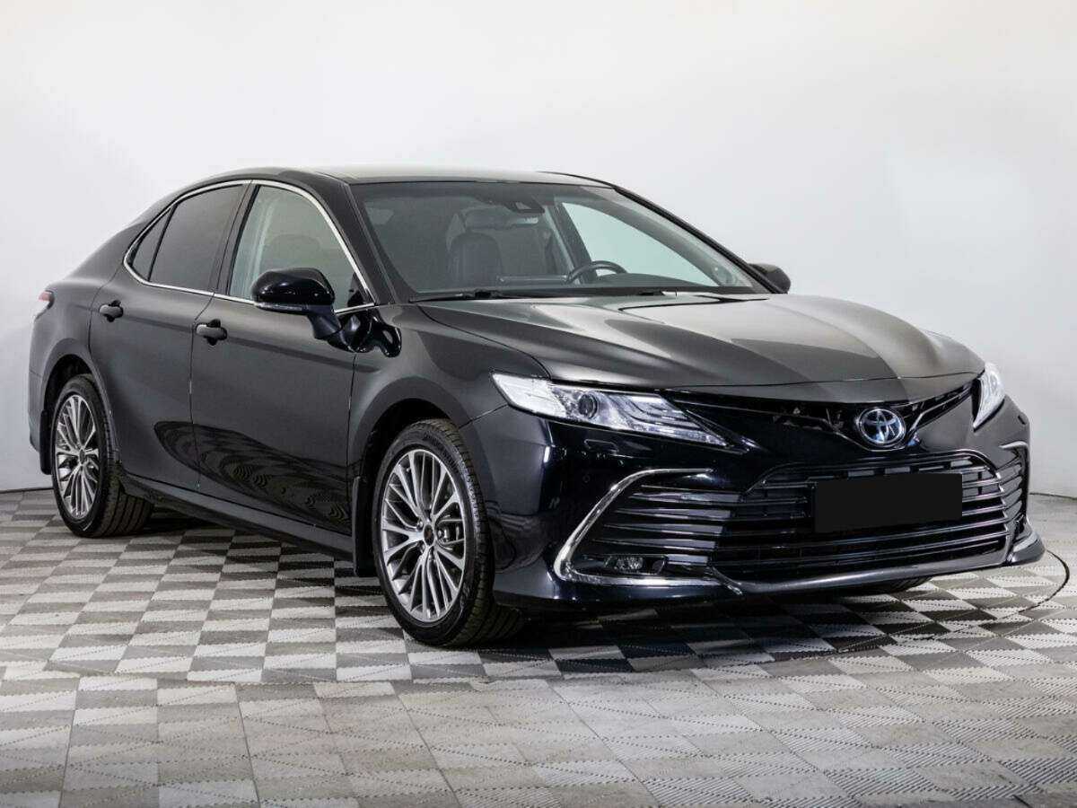 Toyota Camry 2021 года с пробегом. Фото: #2