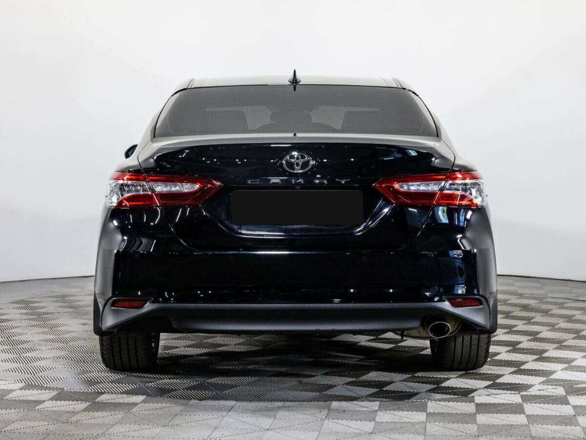 Toyota Camry 2021 года с пробегом. Фото: #4