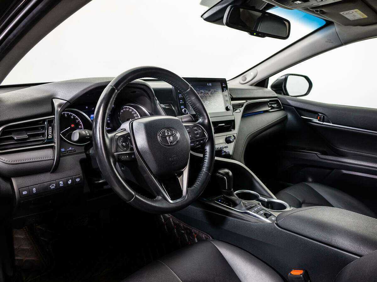 Toyota Camry 2021 года с пробегом. Фото: #8