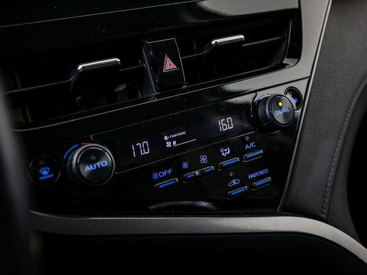 Toyota Camry 2021 года с пробегом. Фото: #14