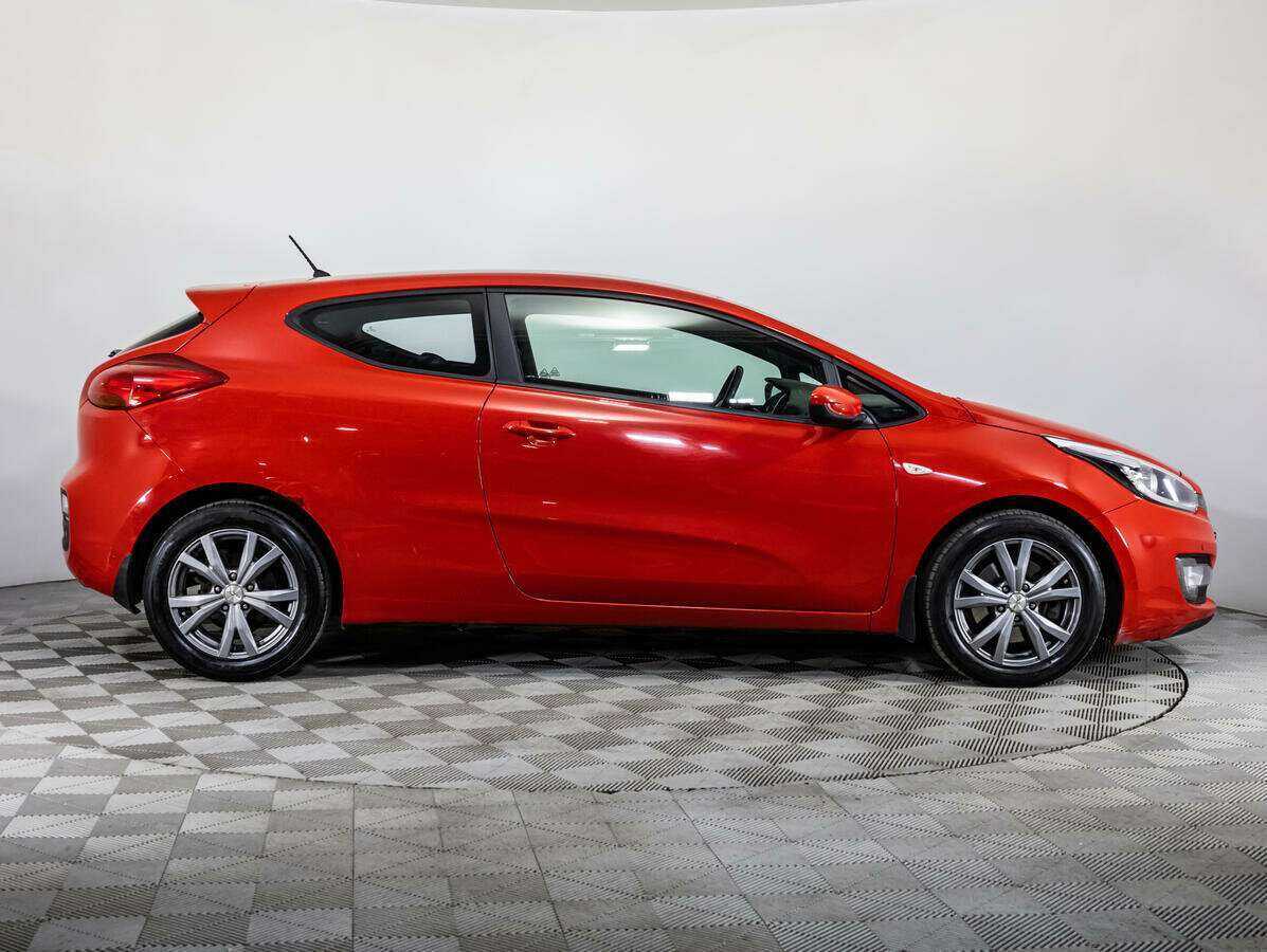 Б/У Киа Сид 2014 года. Фото: #3