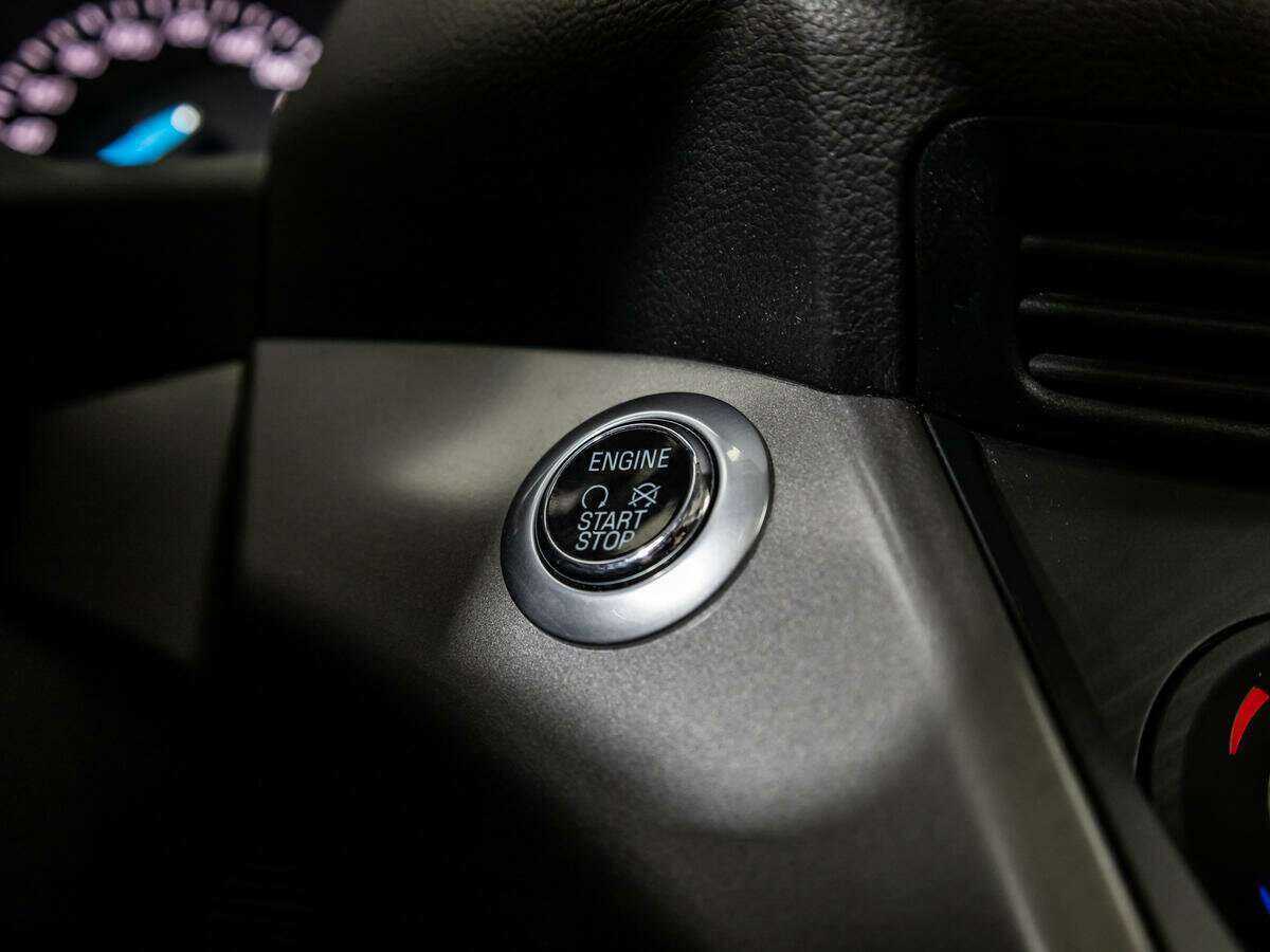 Б/У Форд Куга 2016 года. Фото: #12