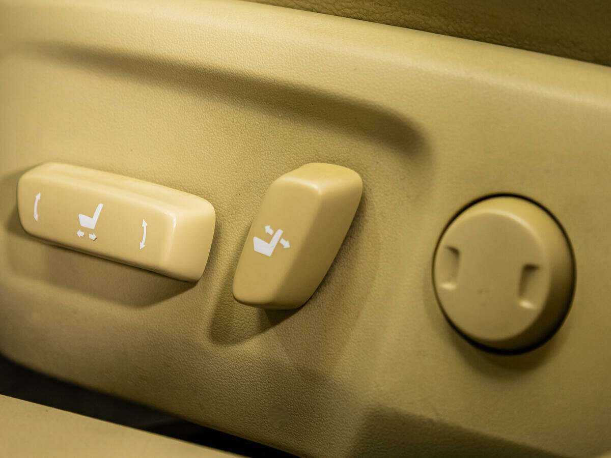 Б/У Тойота Камри 2015 года. Фото: #13