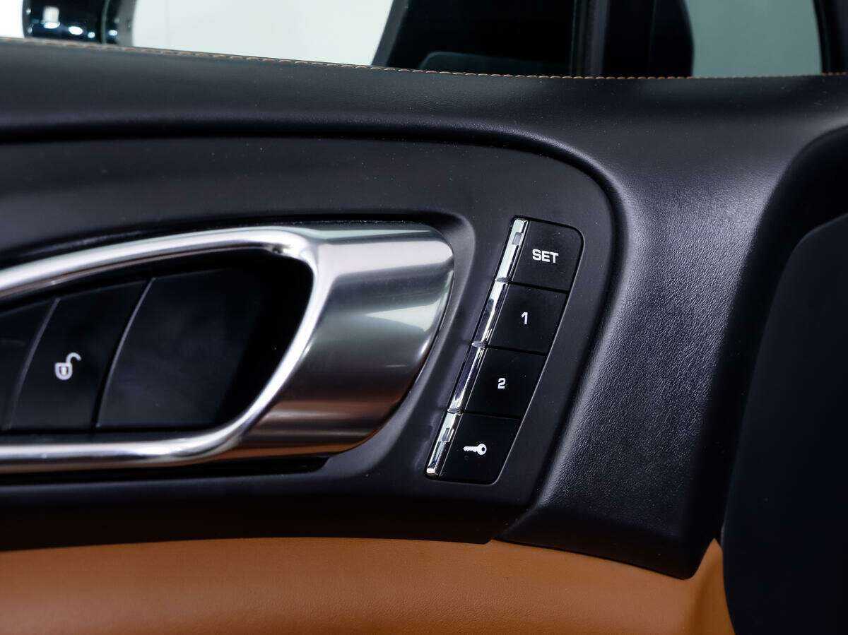 Porsche Cayenne 2016 года с пробегом. Фото: #13