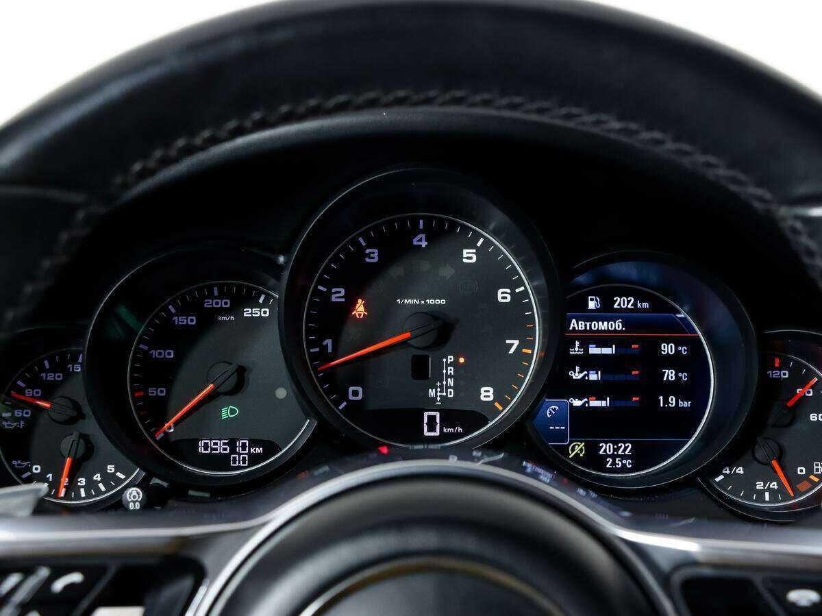 Porsche Cayenne 2016 года с пробегом. Фото: #21