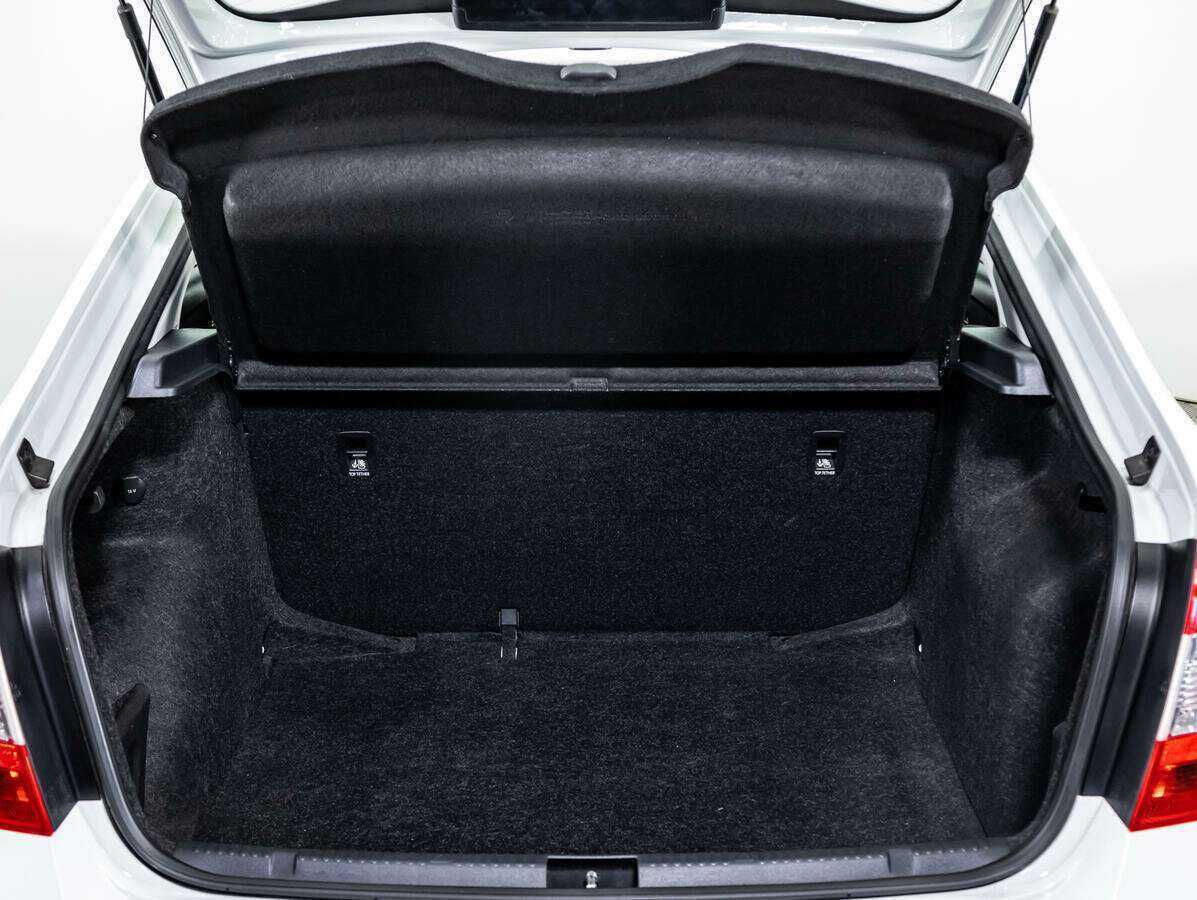 Б/У Шкода Рапид 2017 года. Фото: #12