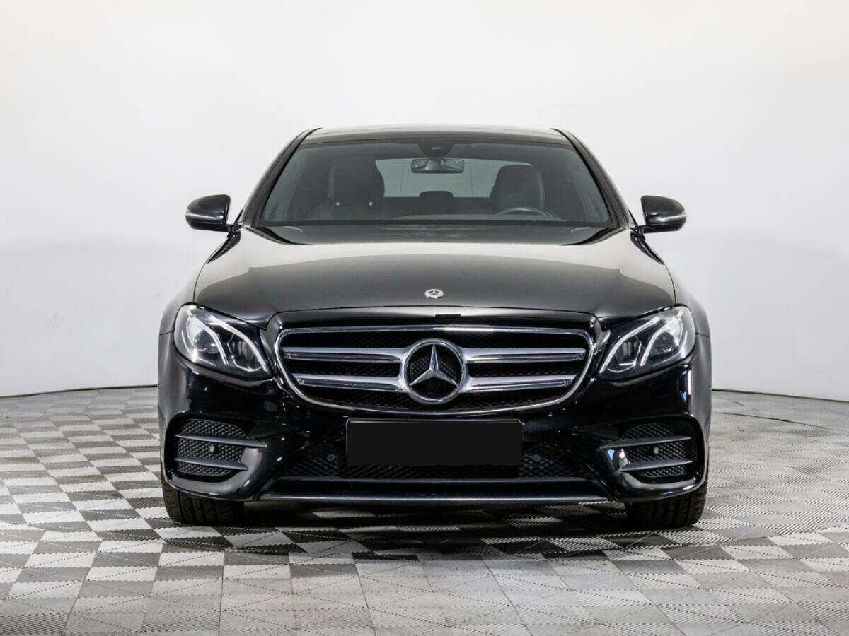 Mercedes-Benz E-Класс 2019 года с пробегом. Фото: #1