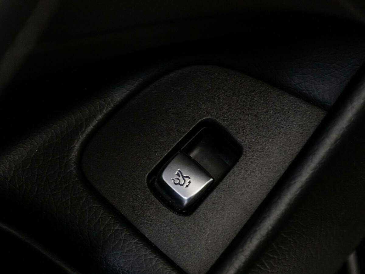 Mercedes-Benz E-Класс 2019 года с пробегом. Фото: #22