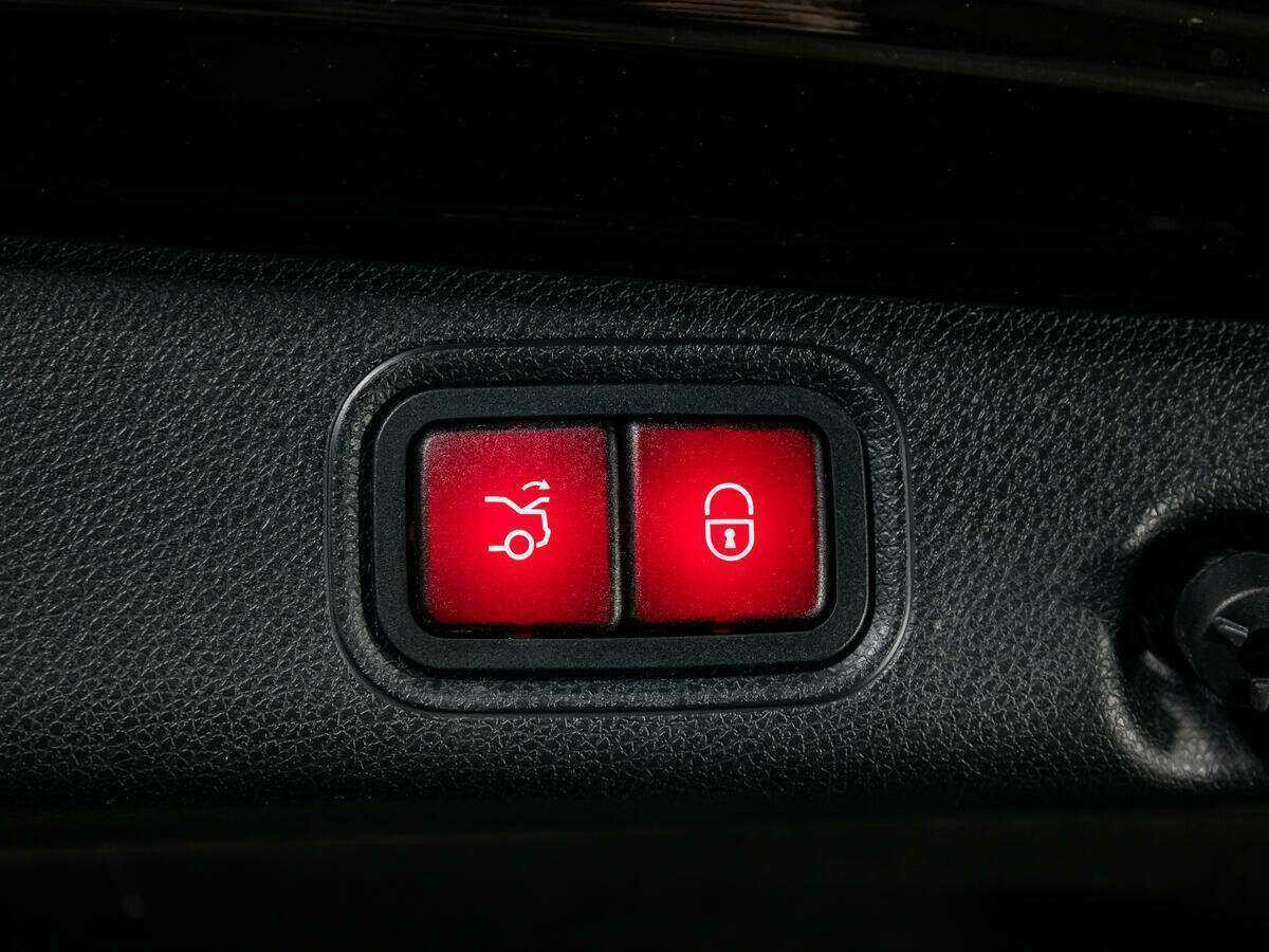 Mercedes-Benz E-Класс 2019 года с пробегом. Фото: #25