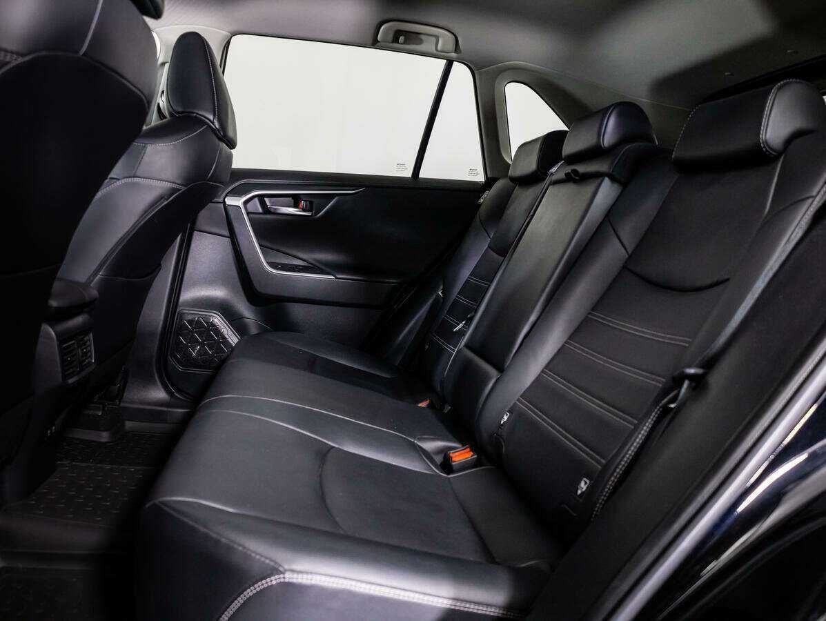 Toyota RAV4 2022 года с пробегом. Фото: #7