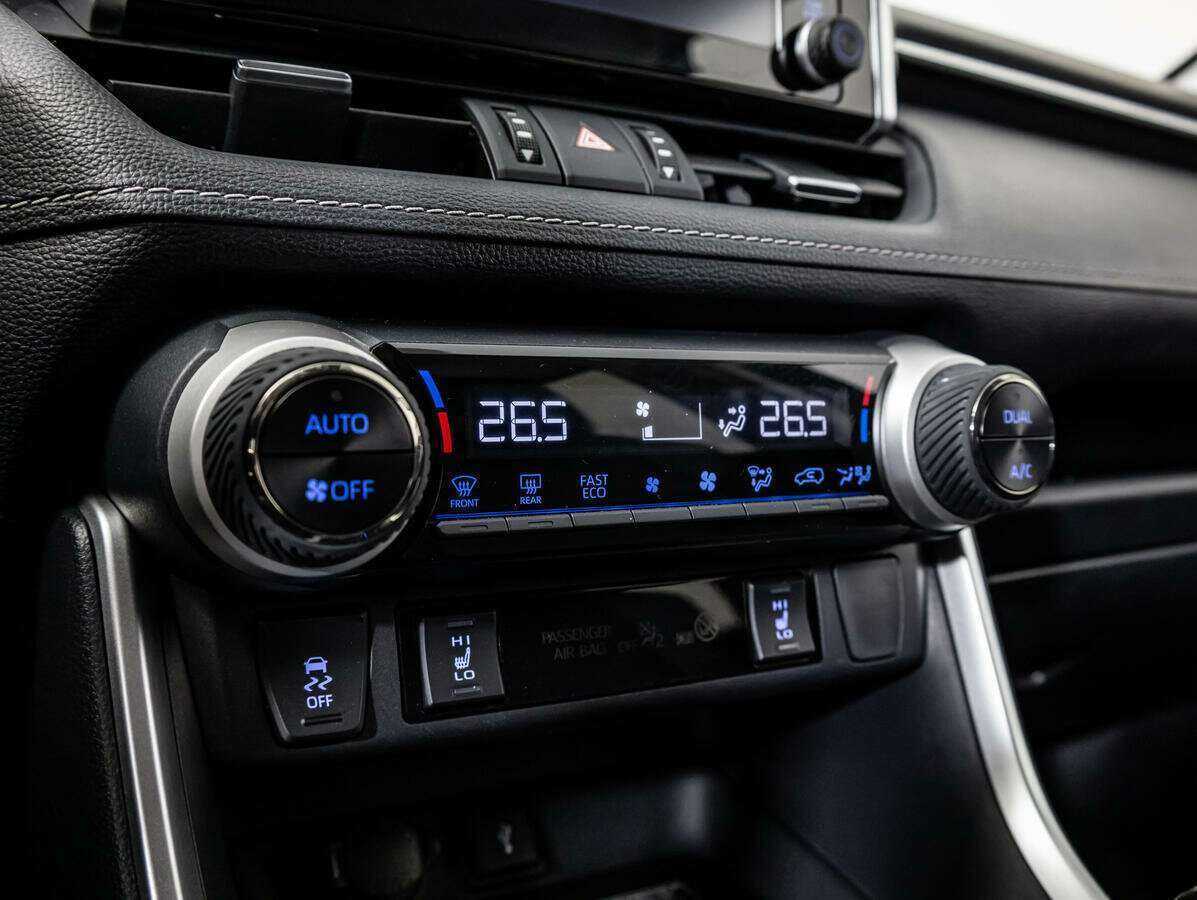 Toyota RAV4 2022 года с пробегом. Фото: #12