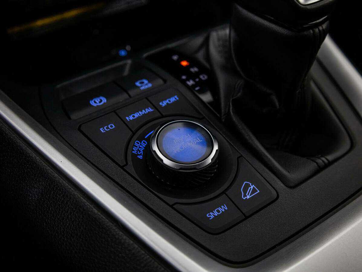 Toyota RAV4 2022 года с пробегом. Фото: #15