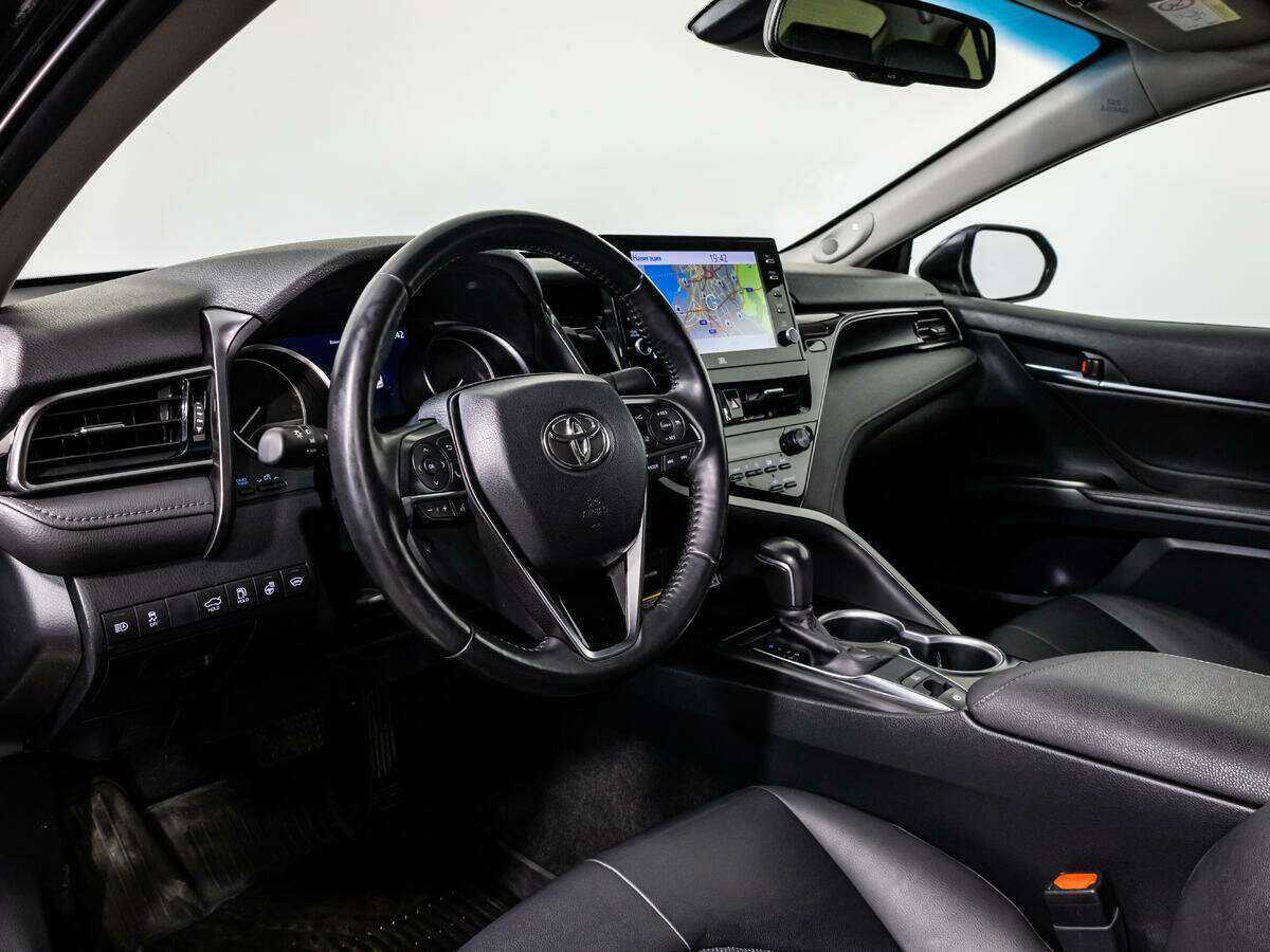 Toyota Camry 2021 года с пробегом. Фото: #8
