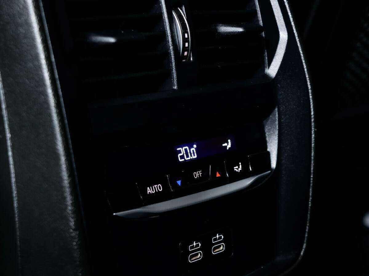 BMW 3 серии 2022 года с пробегом. Фото: #16