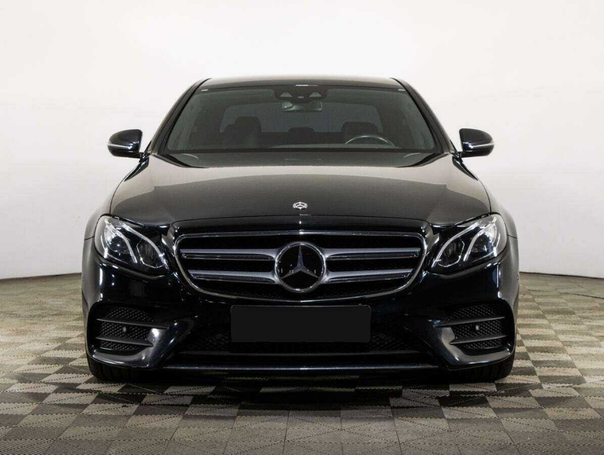 Mercedes-Benz E-Класс 2019 года с пробегом. Фото: #1