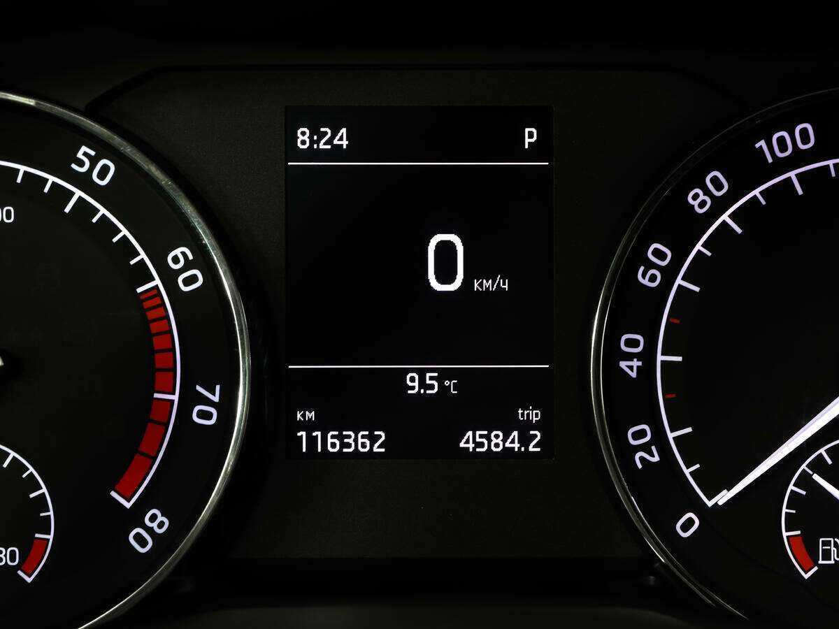 Б/У Шкода Суперб 2016 года. Фото: #14