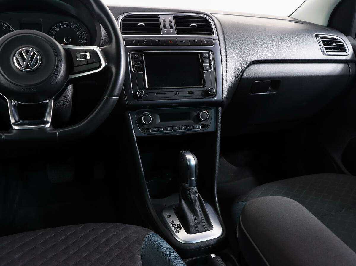 Б/У Фольксваген Поло 2019 года. Фото: #8