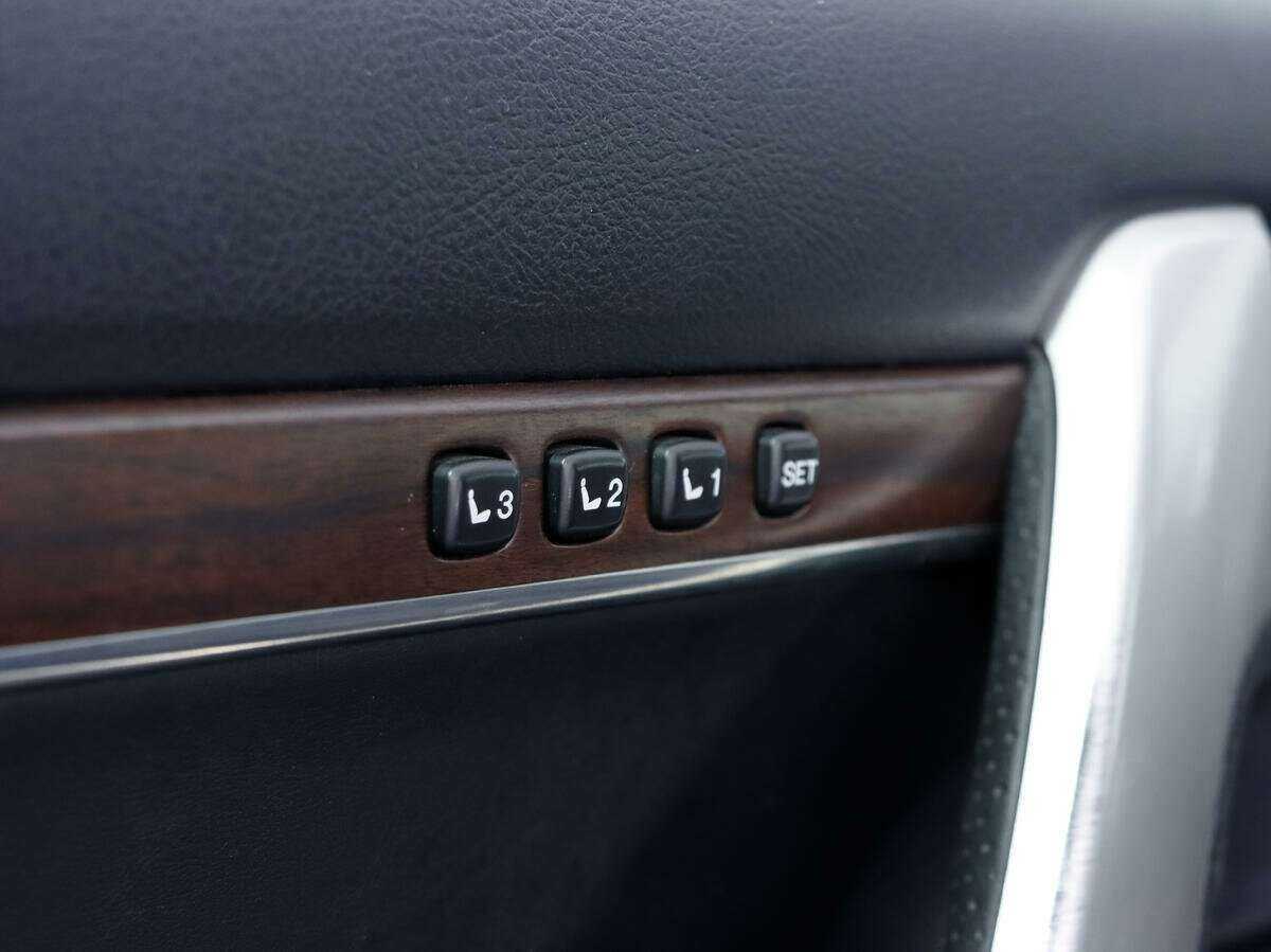 Toyota Land Cruiser 2017 года с пробегом. Фото: #10