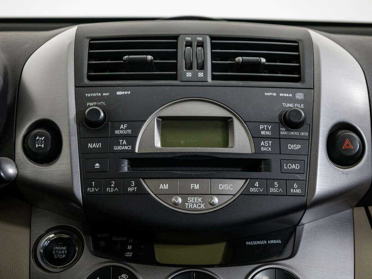 Toyota RAV4 2007 года с пробегом. Фото: #13