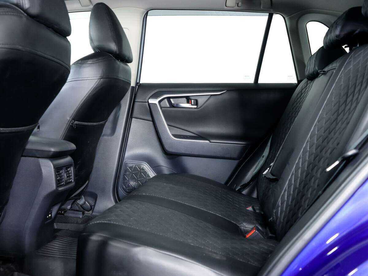 Toyota RAV4 2021 года с пробегом. Фото: #10