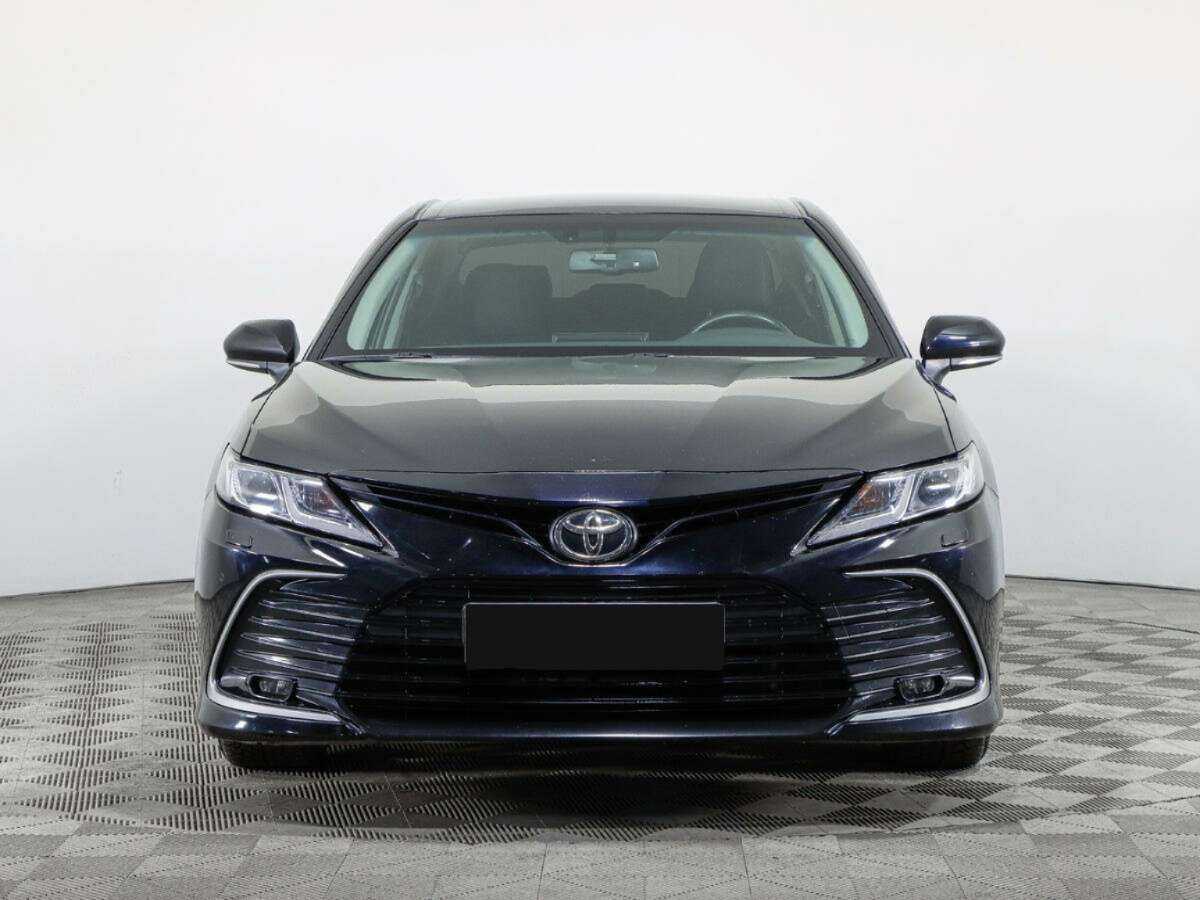 Toyota Camry 2021 года с пробегом. Фото: #1