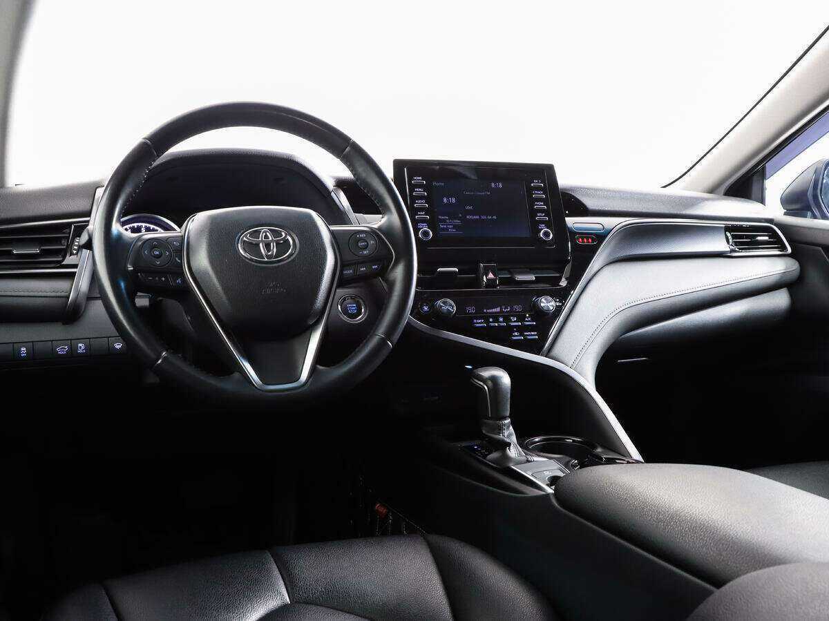 Toyota Camry 2021 года с пробегом. Фото: #9