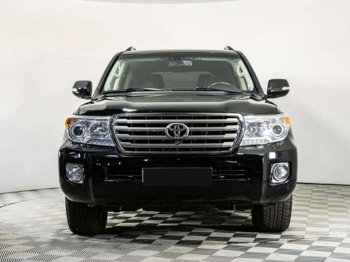 Toyota Land Cruiser 2014 года с пробегом. Фото: #1