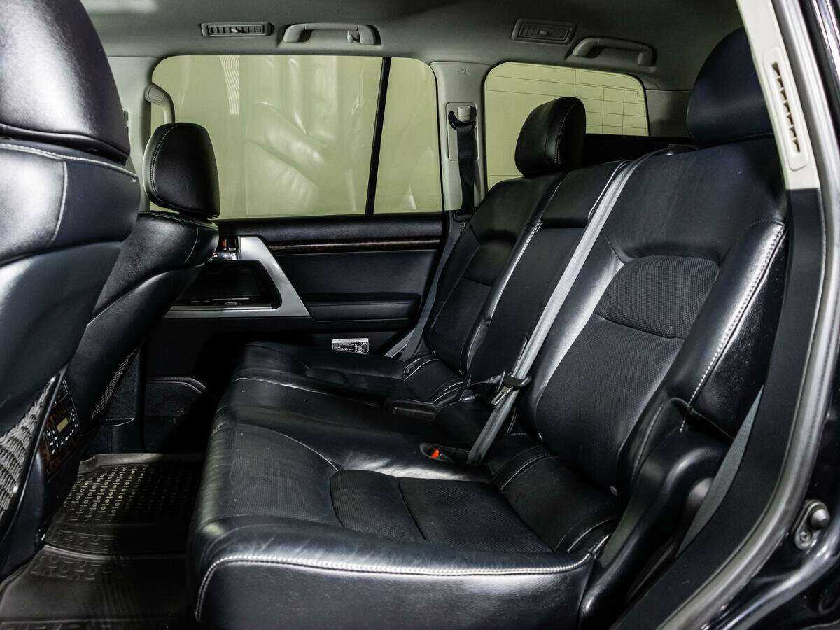 Toyota Land Cruiser 2014 года с пробегом. Фото: #7