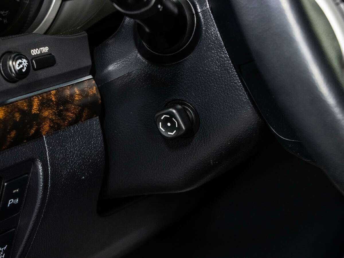 Toyota Land Cruiser 2014 года с пробегом. Фото: #14