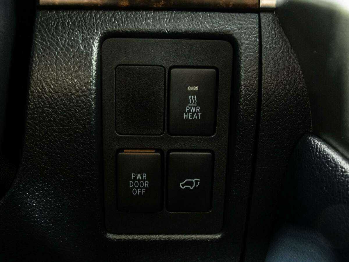 Toyota Land Cruiser 2014 года с пробегом. Фото: #18