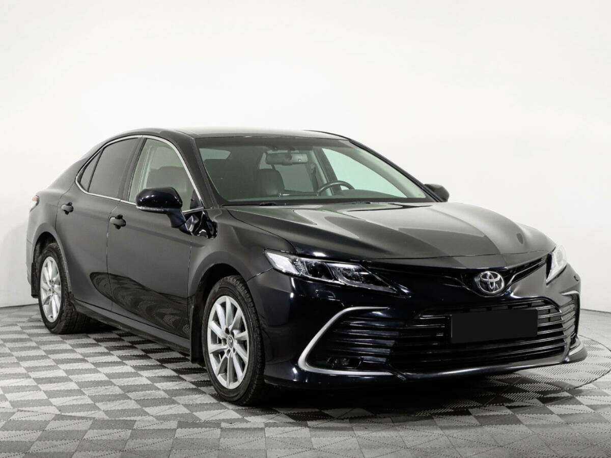 Toyota Camry 2021 года с пробегом. Фото: #2