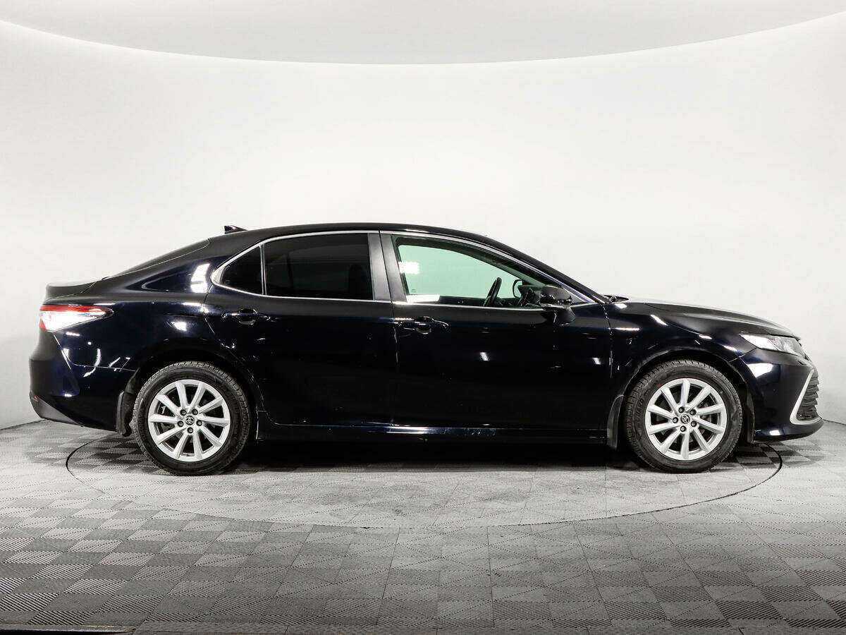 Toyota Camry 2021 года с пробегом. Фото: #3
