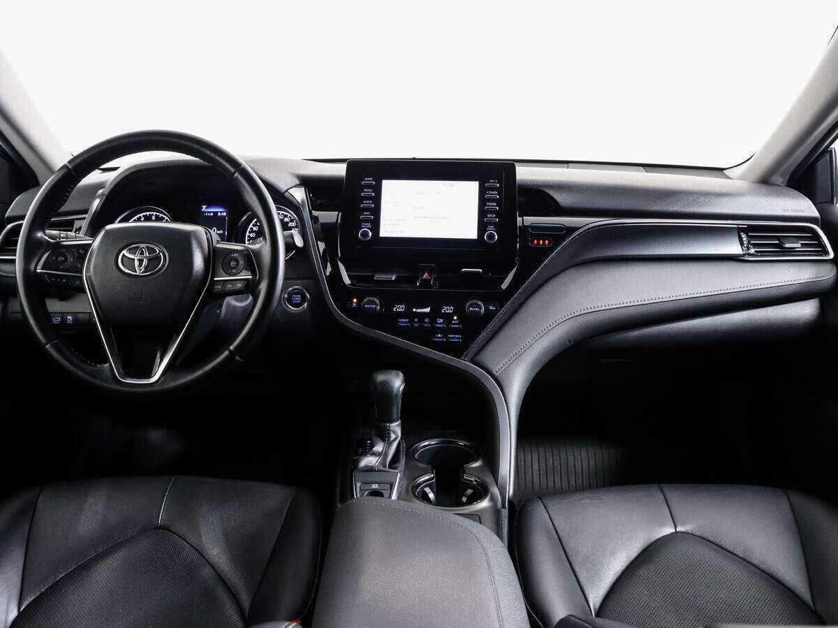 Toyota Camry 2021 года с пробегом. Фото: #9