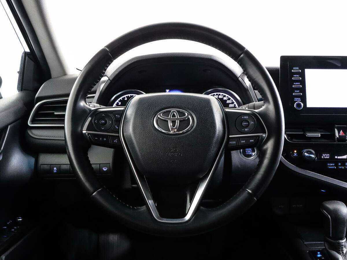 Toyota Camry 2021 года с пробегом. Фото: #11