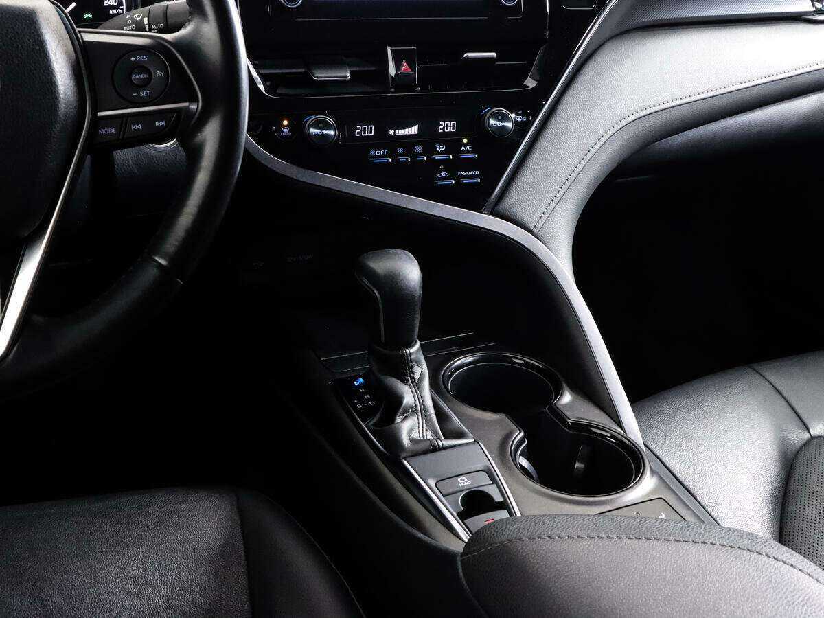 Toyota Camry 2021 года с пробегом. Фото: #13